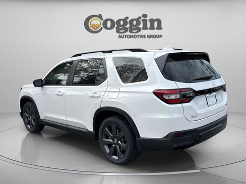 New 2026 Honda Pilot Sport image 4