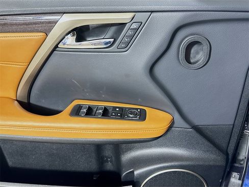 Used 2022 Lexus RX 450h AWD w/ Luxury Package image 16