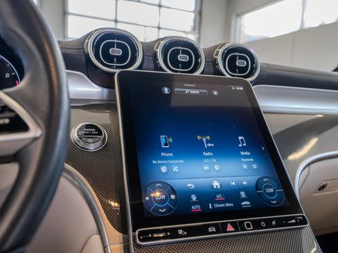 Certified 2024 Mercedes-Benz GLC 300 image 31