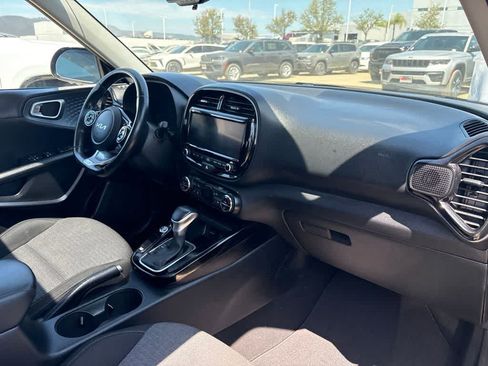Used 2022 Kia Soul GT-Line FWD image 6