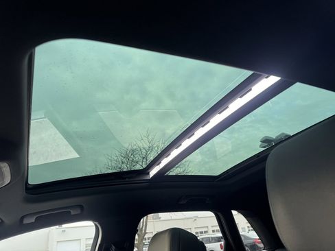 Used 2022 Audi Q3 2.0T Premium Plus w/ Premium Plus Package image 12