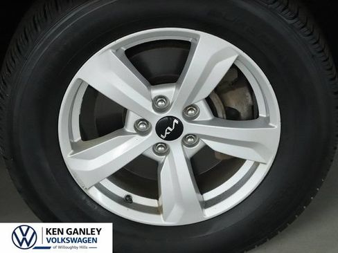 Used 2022 Kia Sorento LX AWD/4WD image 37