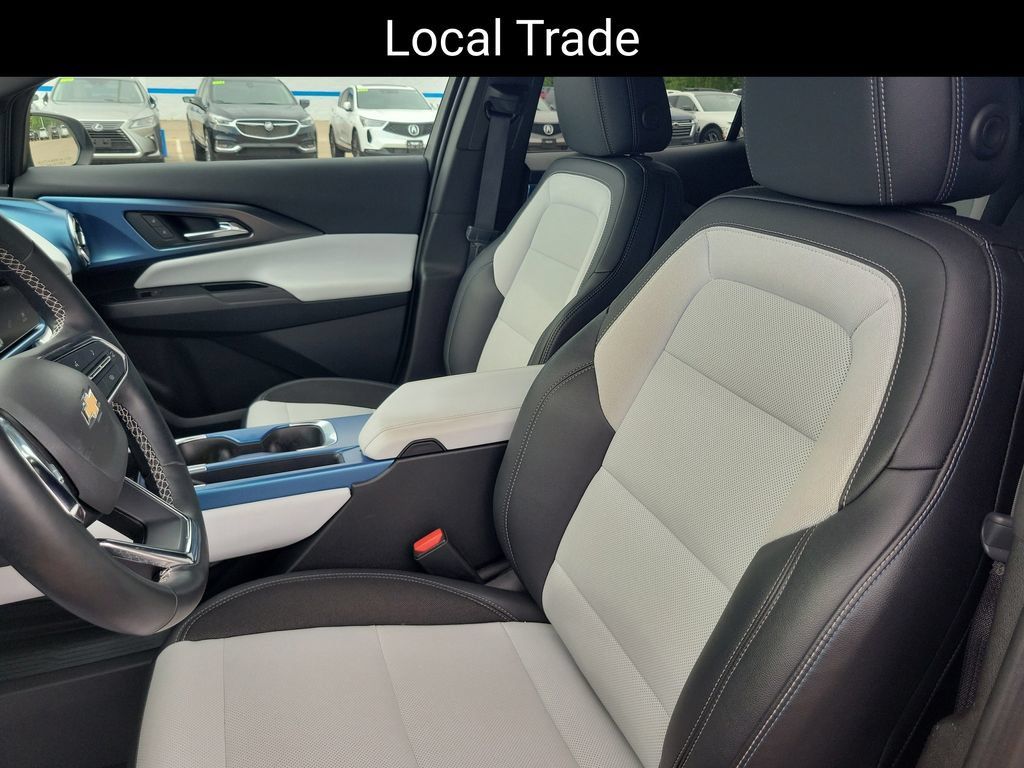 Certified 2024 Chevrolet Equinox EV LT w/ LPO, Trailering Package FWD image 6