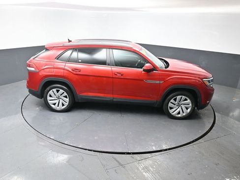 Used 2022 Volkswagen Atlas Cross Sport SE image 43