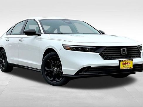New 2025 Honda Accord SE image 1