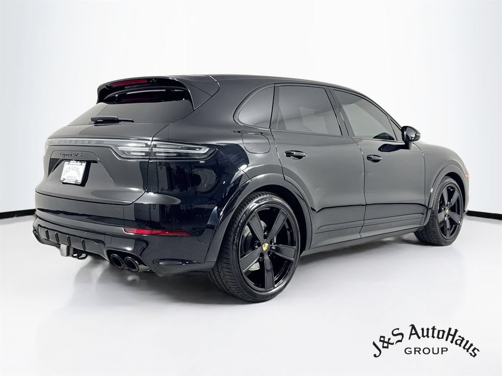 Used 2023 Porsche Cayenne GTS w/ Sport Chrono Package (8LH) AWD/4WD image 7
