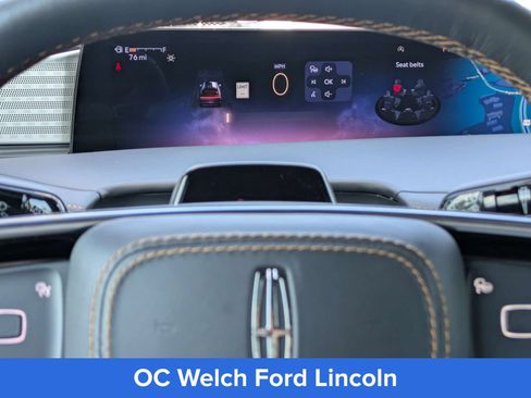 Certified 2025 Lincoln Navigator Black Label AWD/4WD image 16