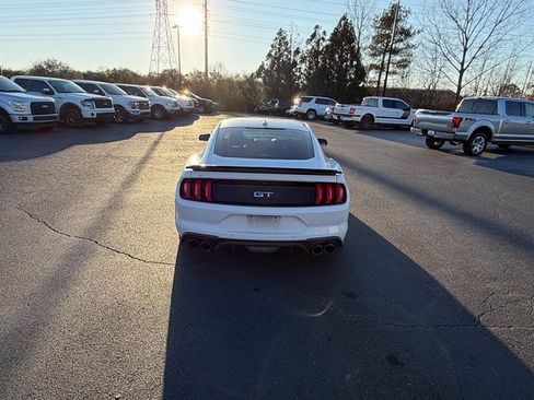 Used 2021 Ford Mustang GT Premium image 9