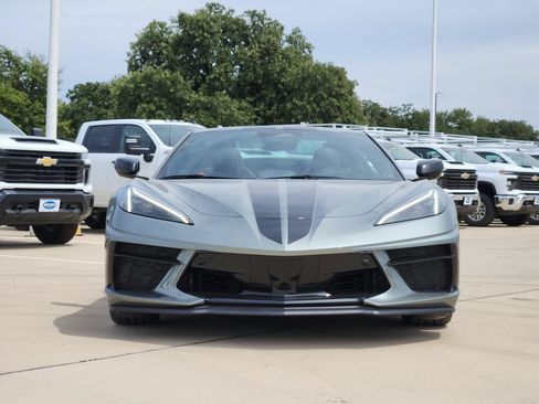 Used 2024 Chevrolet Corvette Stingray Premium Conv w/ Z51 Performance Package RWD image 2
