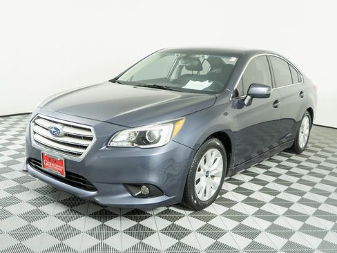 Used 2017 Subaru Legacy 2.5i Premium image 3