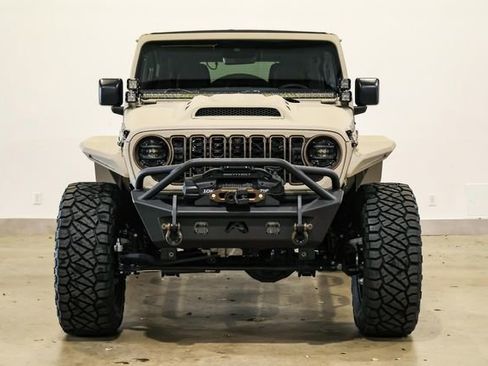 Used 2024 Jeep Wrangler Unlimited Rubicon w/ Technology Group AWD/4WD image 2