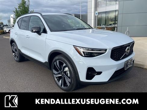Used 2026 Volvo XC40 B5 Ultra w/ Climate Package image 1