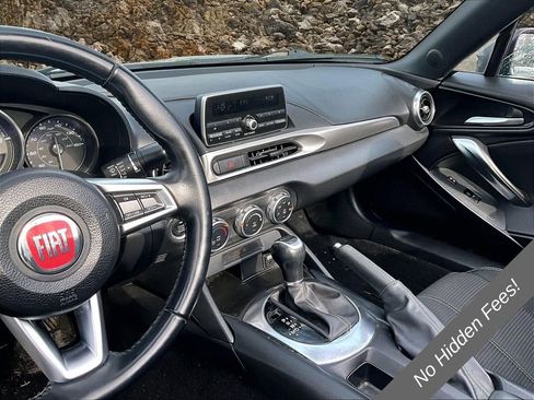 Used 2018 FIAT 124 Spider Classica RWD image 6