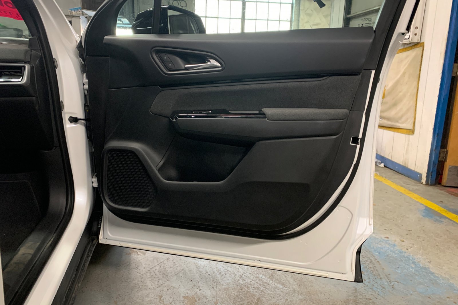 Used 2024 Honda Prologue EX image 22