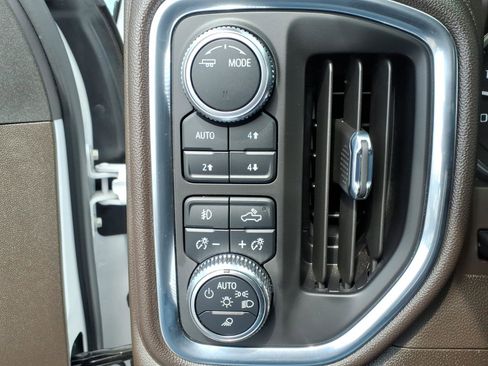 Used 2022 GMC Sierra 2500 Denali w/ Denali Ultimate Package AWD/4WD image 32