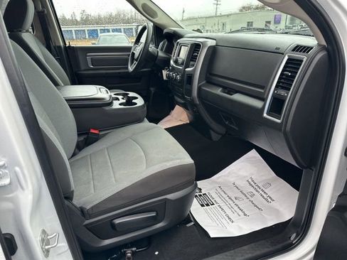 Used 2024 RAM 1500 Classic SLT AWD/4WD image 9