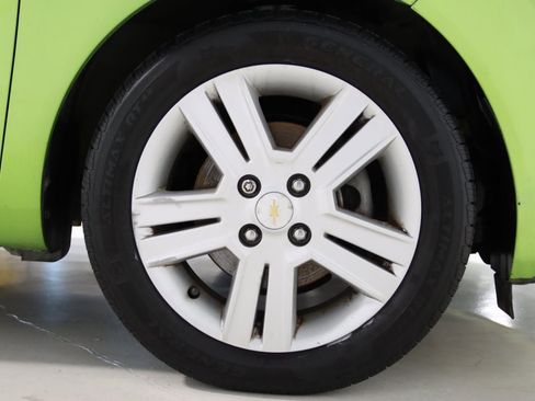 Used 2014 Chevrolet Spark LS image 63