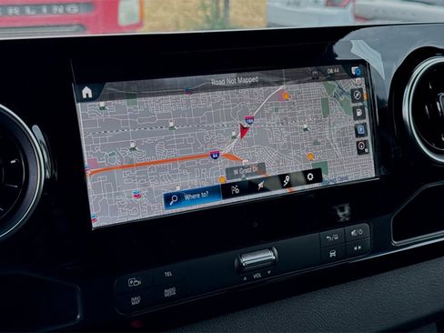 Used 2024 Mercedes-Benz Sprinter 2500 image 18