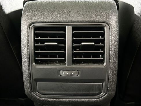 Used 2020 Volkswagen Passat 2.0T R-Line image 28