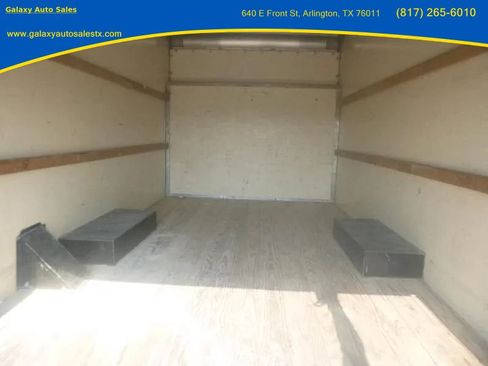 Used 2014 Ford E-350 and Econoline 350 Super Duty RWD image 3