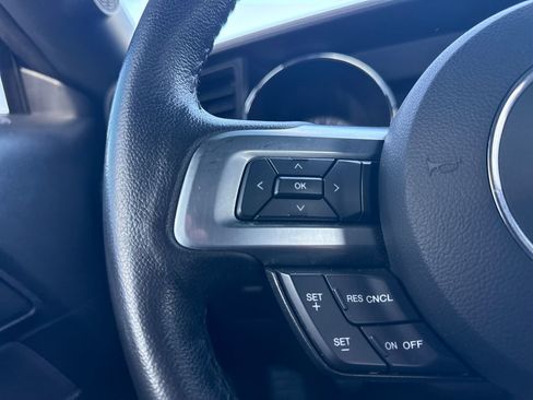 Used 2016 Ford Mustang Coupe image 25