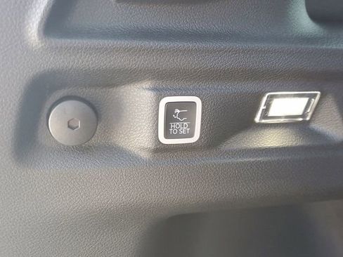 New 2025 Jeep Grand Cherokee L Altitude image 6