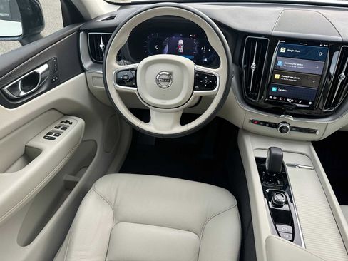 Used 2025 Volvo XC60 B5 Plus w/ Protection Package Premier image 17