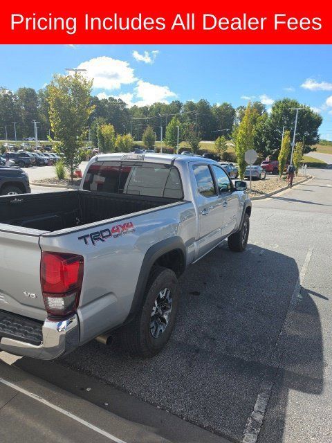 Used 2019 Toyota Tacoma TRD Off-Road AWD/4WD image 4