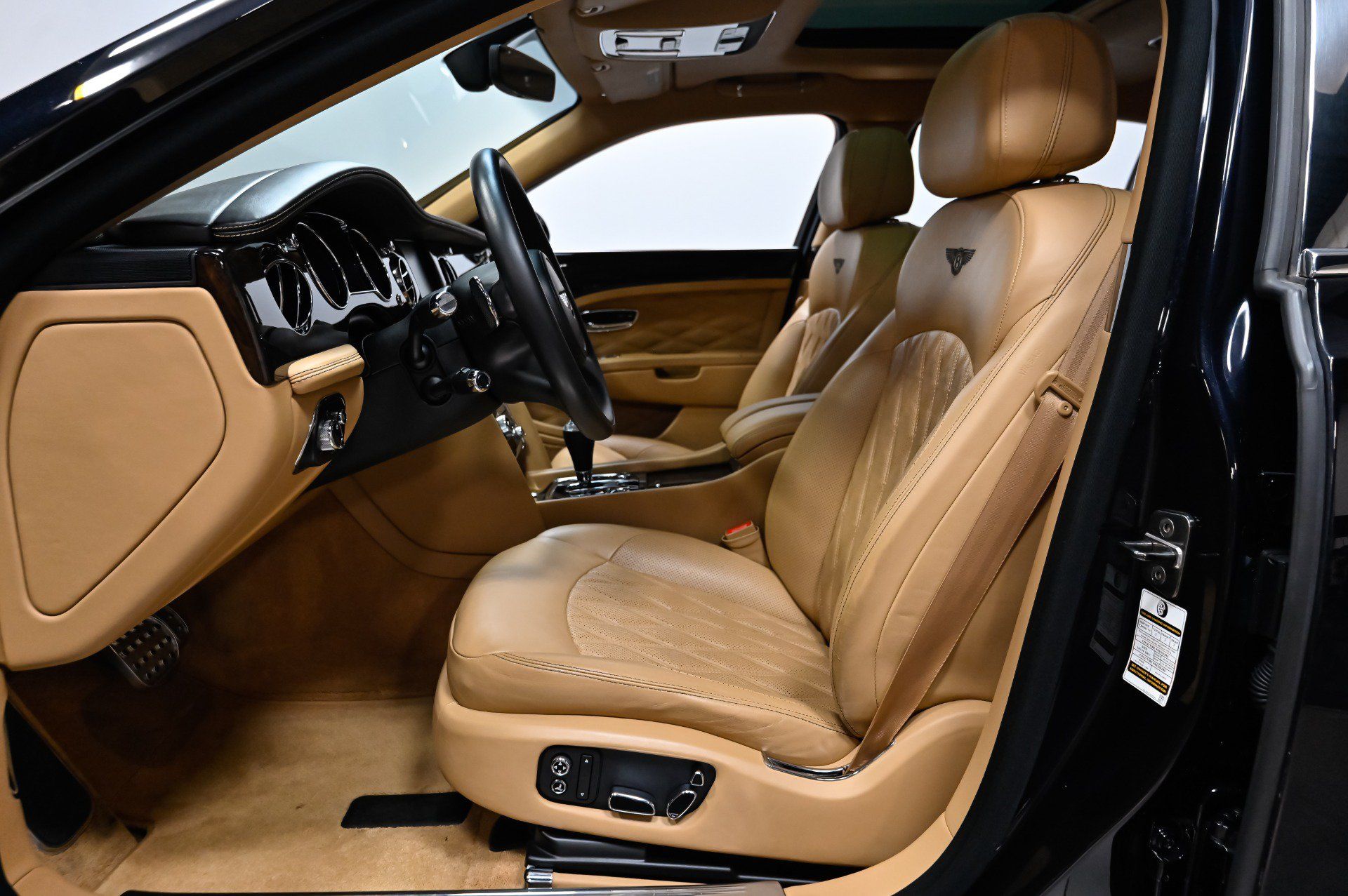 Used 2017 Bentley Mulsanne RWD image 6