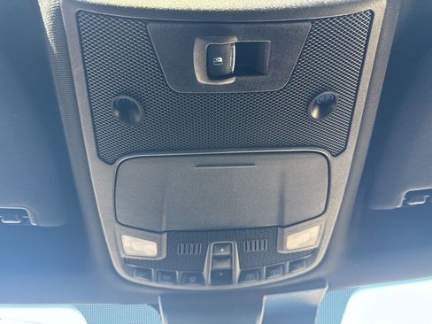 Used 2020 Ford F150 Lariat w/ Equipment Group 502A Luxury AWD/4WD image 21