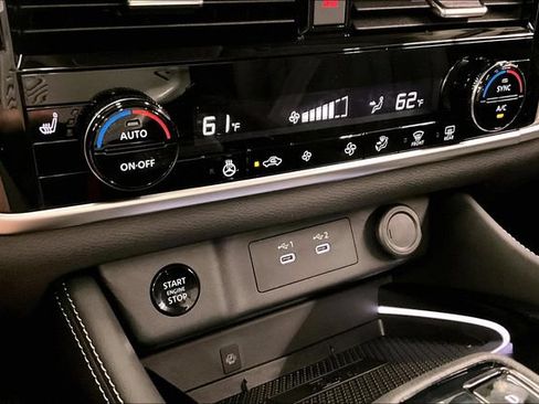 New 2025 Nissan Rogue Platinum AWD/4WD image 26
