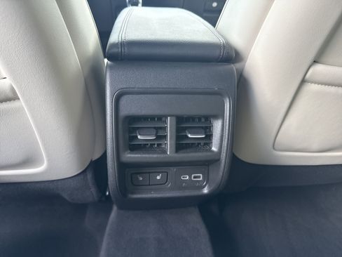 Used 2023 Cadillac XT4 Sport image 30