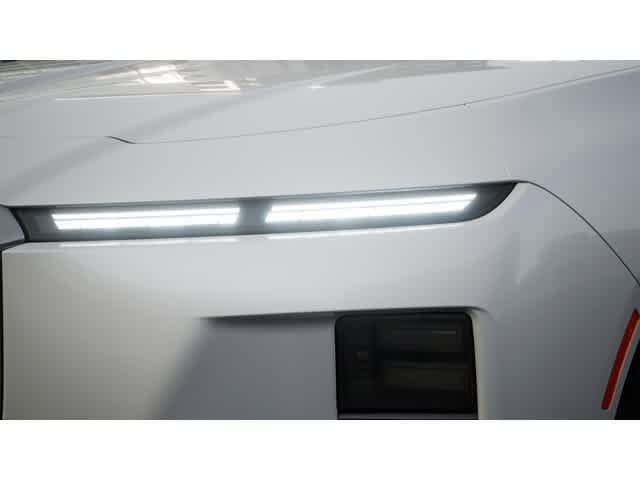 New 2027 BMW 740i RWD image 6