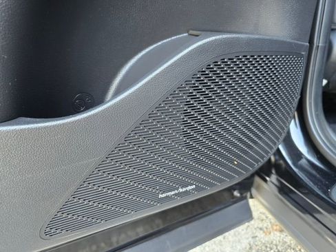 Used 2022 Hyundai Palisade Limited w/ Cargo Package image 31