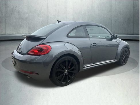Used 2014 Volkswagen Beetle R-Line FWD image 5