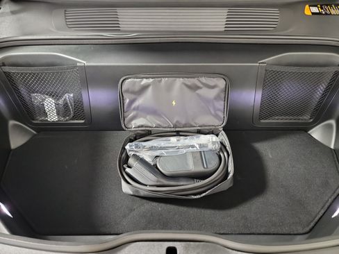 Used 2025 Rivian R1S Adventure AWD/4WD image 14