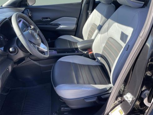 Used 2021 Nissan Kicks SR w/ SR Premium Package image 12