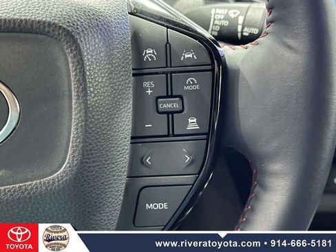 Used 2024 Toyota Prius Prime FWD image 30