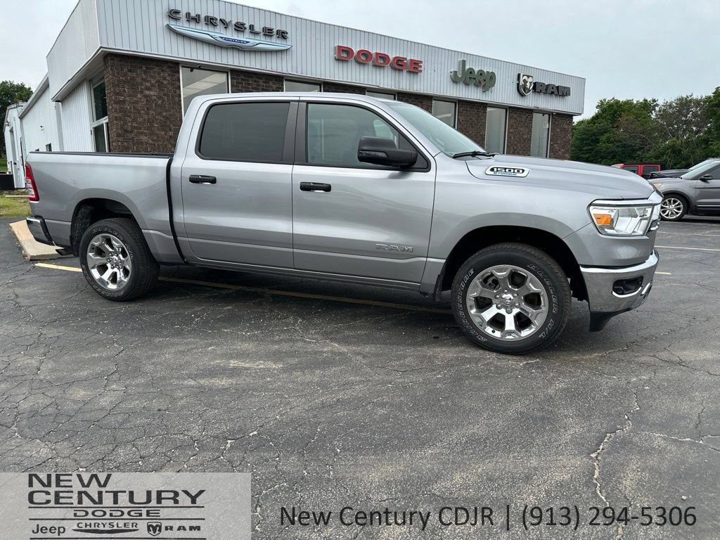 Used 2023 RAM 1500 Big Horn AWD/4WD image 3