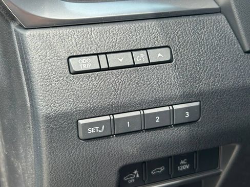 Used 2026 Lexus GX 550 w/ Accessory Package (2T) AWD/4WD image 31