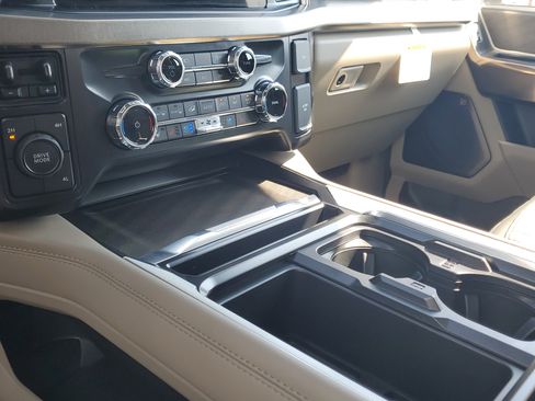 New 2026 Ford F450 Platinum w/ Platinum Plus Package image 20