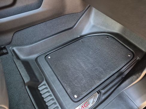 Used 2025 GMC Sierra 2500 AT4X AWD/4WD image 42