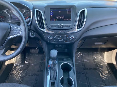 Used 2022 Chevrolet Equinox LT AWD/4WD image 11