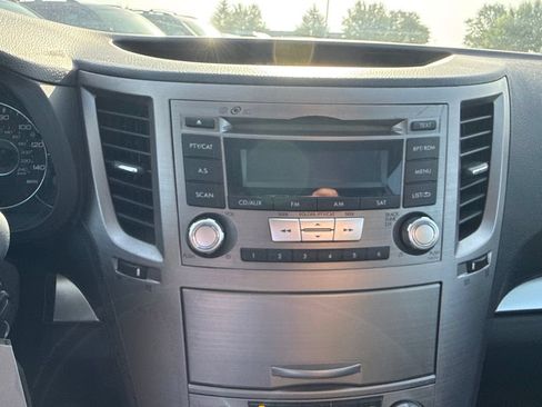 Used 2012 Subaru Outback 2.5i Premium AWD/4WD image 25