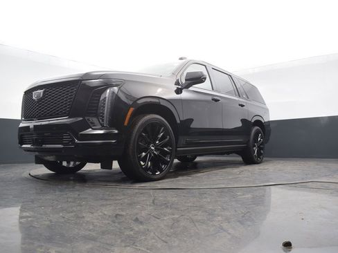 Certified 2026 Cadillac Escalade ESV Platinum Sport w/ LPO, ONYX Package image 51