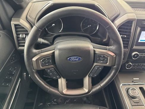 Used 2018 Ford Expedition Max XLT w/ Equipment Group 202A AWD/4WD image 25