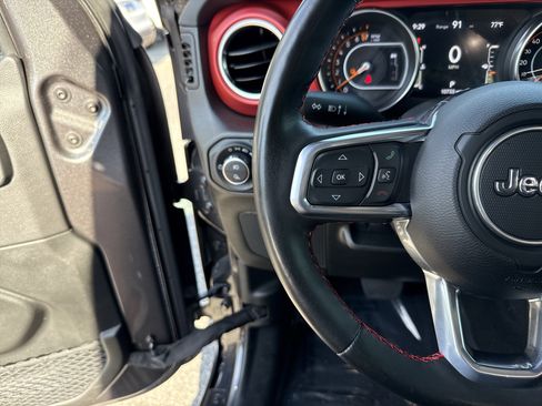 Used 2023 Jeep Gladiator Rubicon w/ LED Lighting Group AWD/4WD image 14