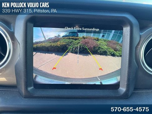 Used 2022 Jeep Wrangler Unlimited Sahara w/ Cold Weather Group image 20