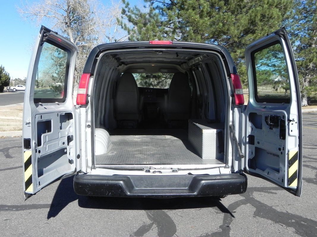 Used 2013 Chevrolet Express 1500 RWD image 18