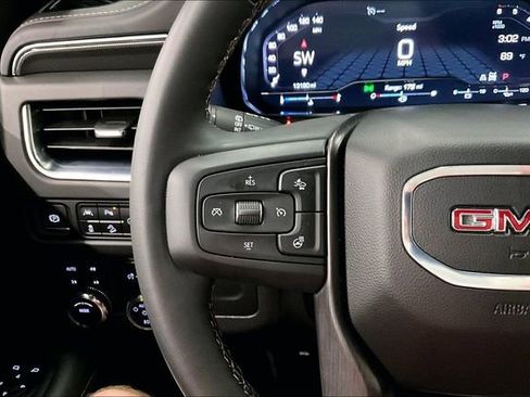 Used 2024 GMC Yukon XL AT4 image 27